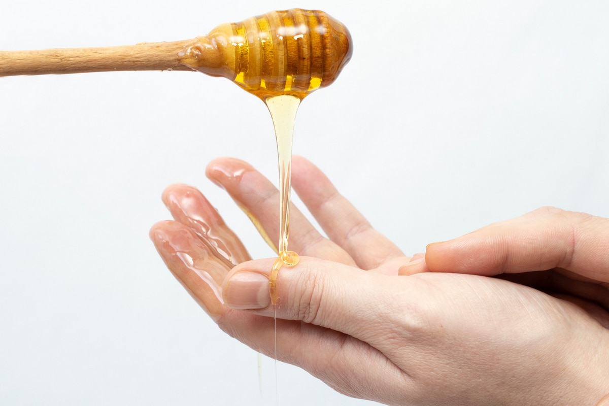 Les bienfaits insoupçonnés du miel en cosmétique propriétés hydratantes et apaisantes
